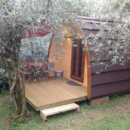 Bed and Breakfast Gardasee With Pool