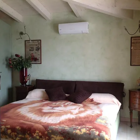 Bed and Breakfast Gardasee With Pool Soiano Del Lago