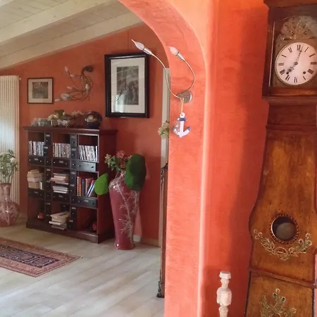 Bed and Breakfast Gardasee With Pool Soiano Del Lago